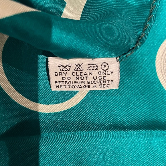 Christian Dior 100% silk scarf - vintage - Picture 4 of 7